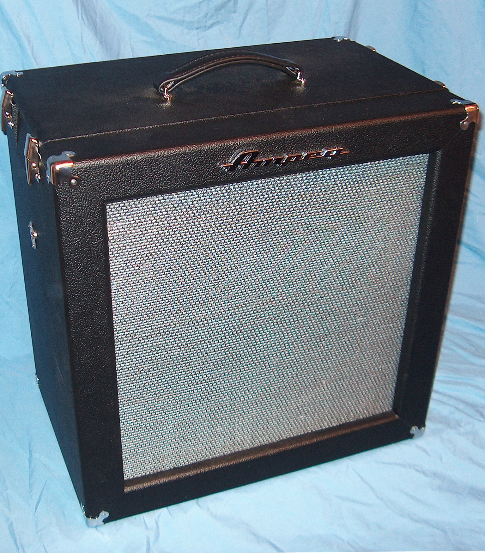 1967 style B15N Cabinet